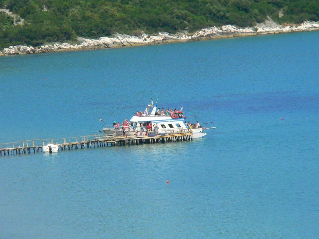 Apraos Bay Hotel Exterior photo
